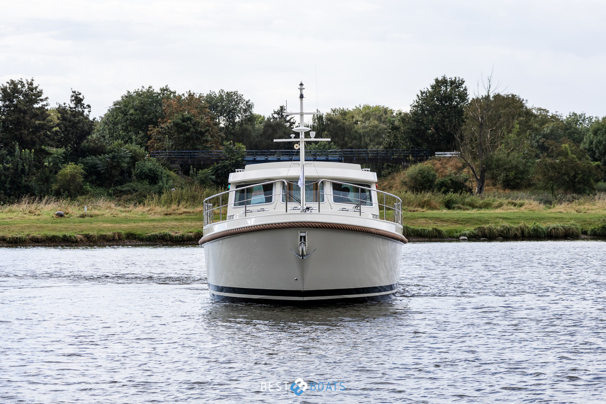 foto: 6 Linssen Grand Sturdy 40.0 Sedan