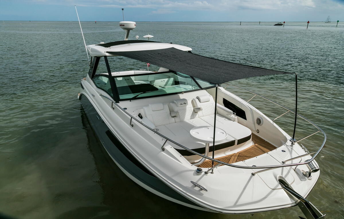 foto: 4 Sea Ray Sundancer 320 OB