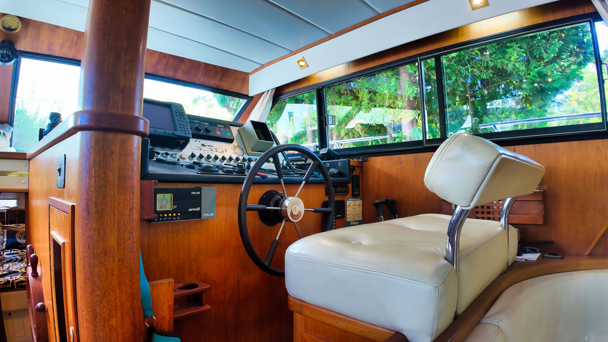 foto: 12 Neptunus Neptunus 138 / 46 Flybridge Sedan