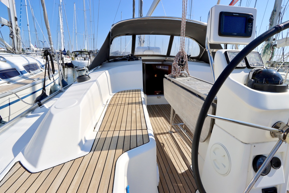 foto: 8 Bavaria 33 Cruiser