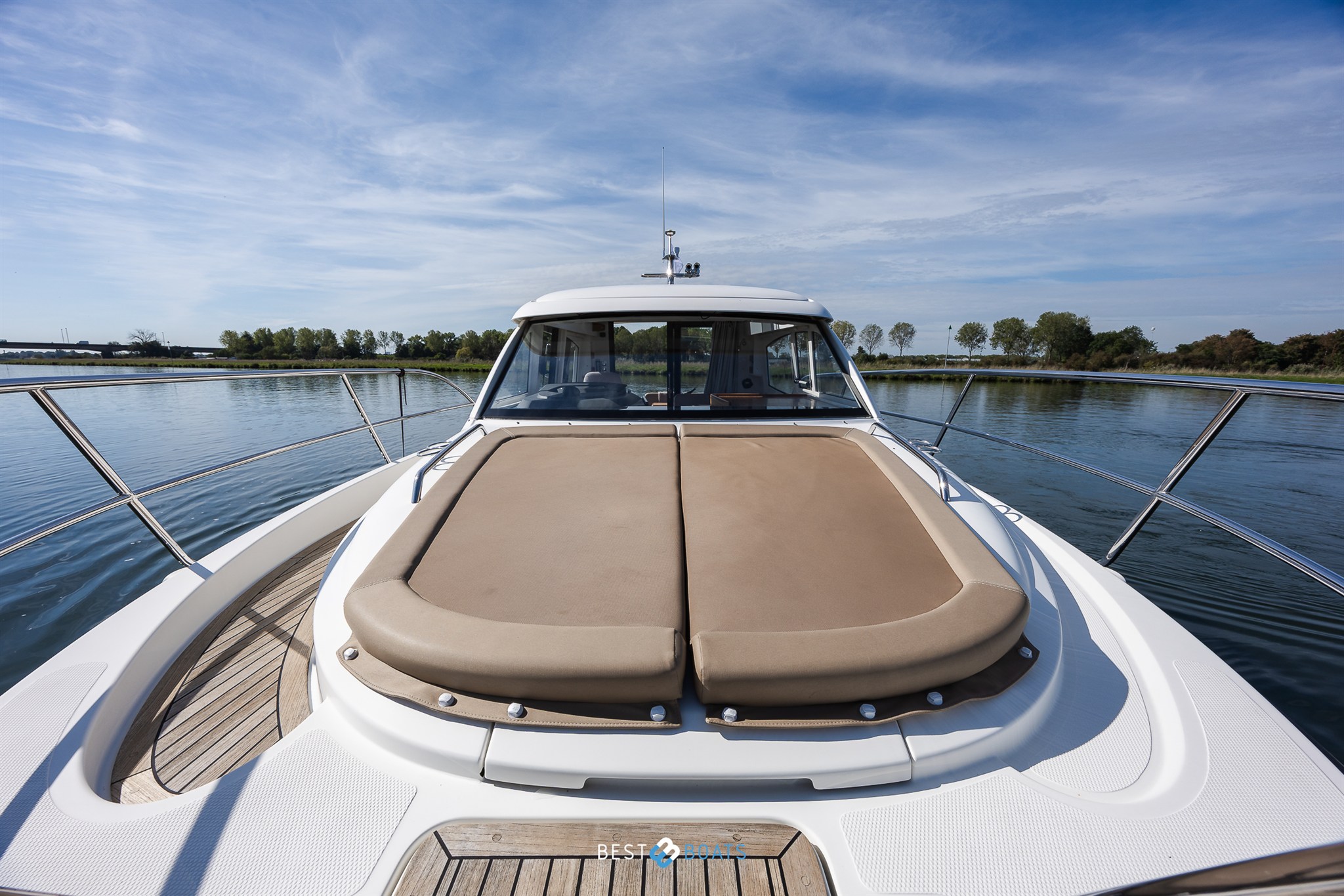 foto: 4 Nimbus 305 Coupé