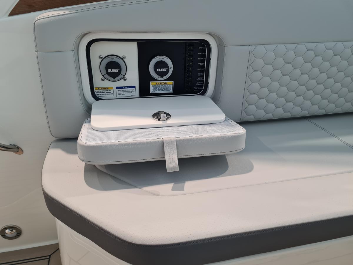 foto: 5 Sea Ray Sundancer 265