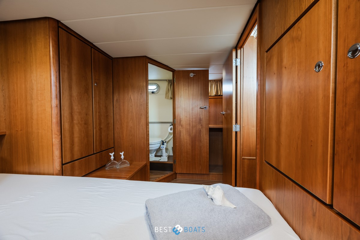 foto: 6 Linssen Grand Sturdy 34.9 AC