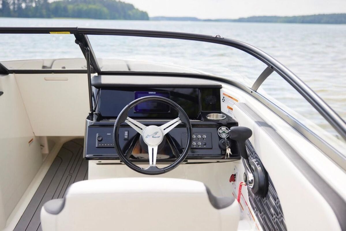 foto: 30 Sea Ray SPX 190 Nieuw Model (Harlow Coconut Bekleding)