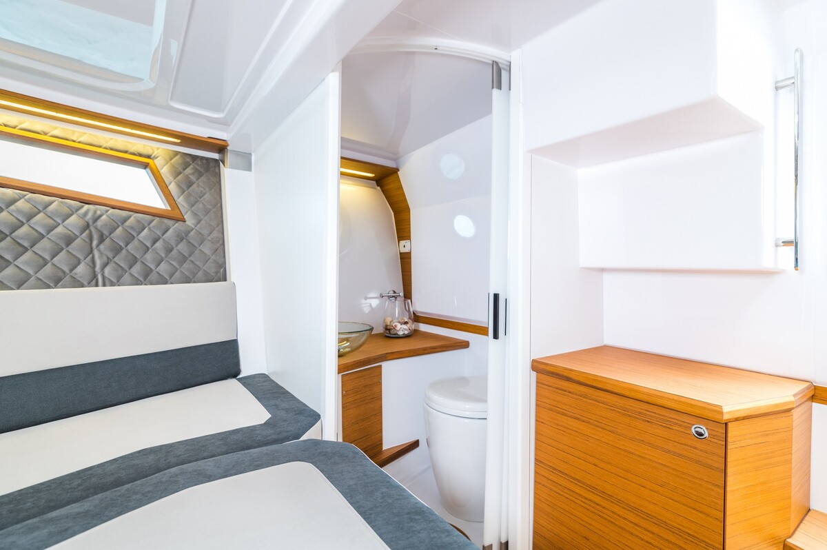 foto: 6 Alfastreet Marine 32 Cabin Sport - Outboard Series