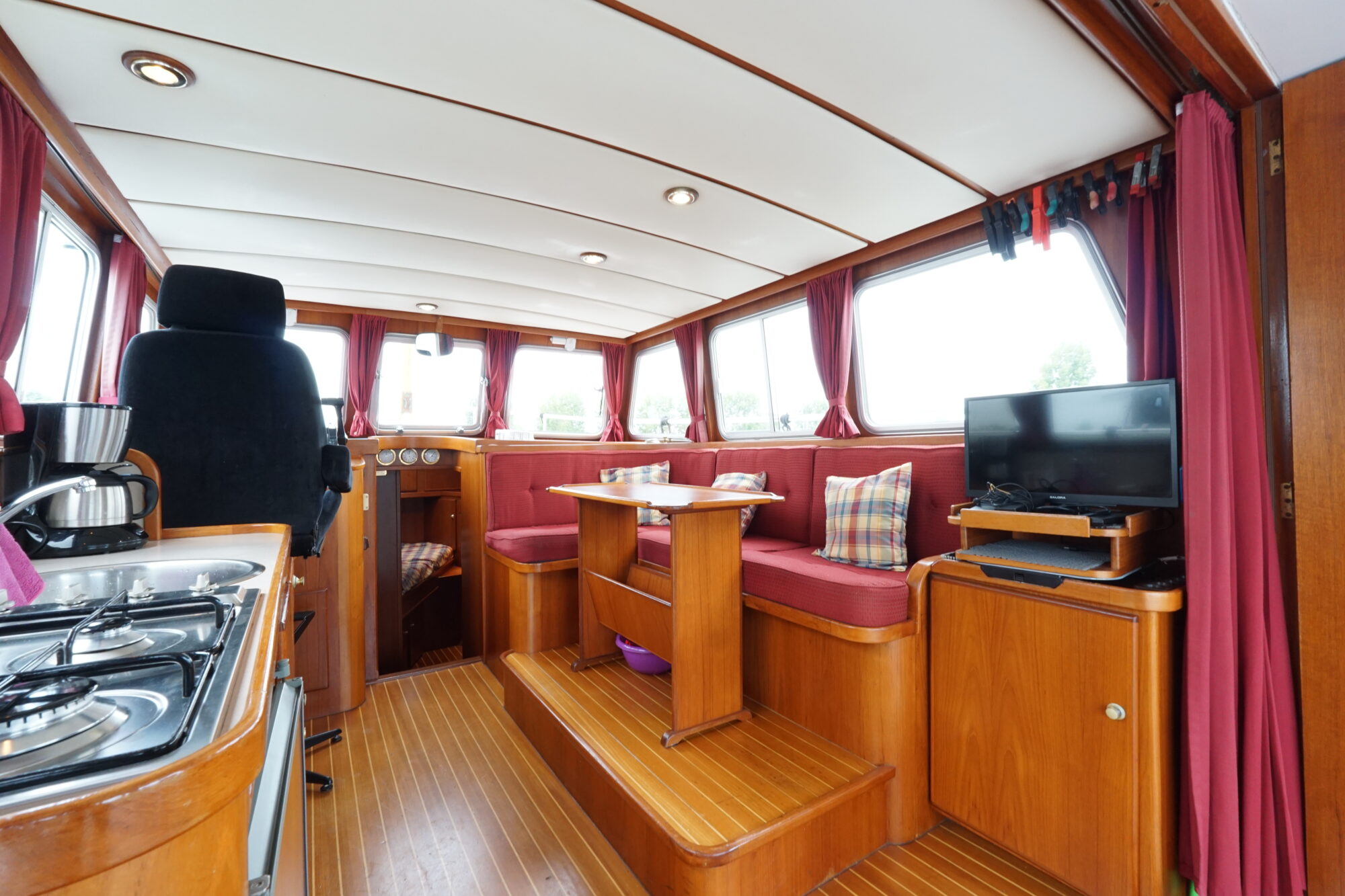 foto: 6 Barkas Barkas 10.30 OK