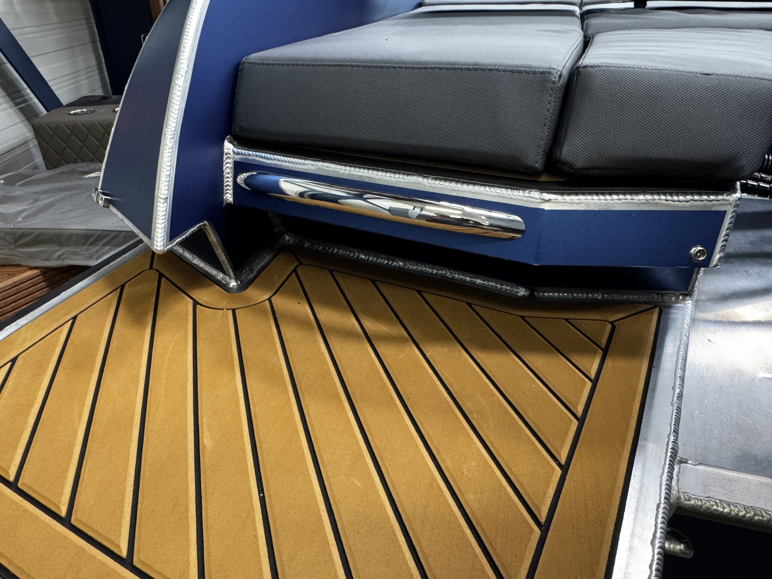 foto: 6 Qualia QT 22 Outboard