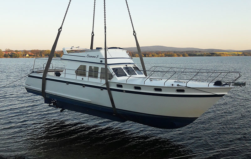 foto: 5 Valk Challanger 42 Flybridge