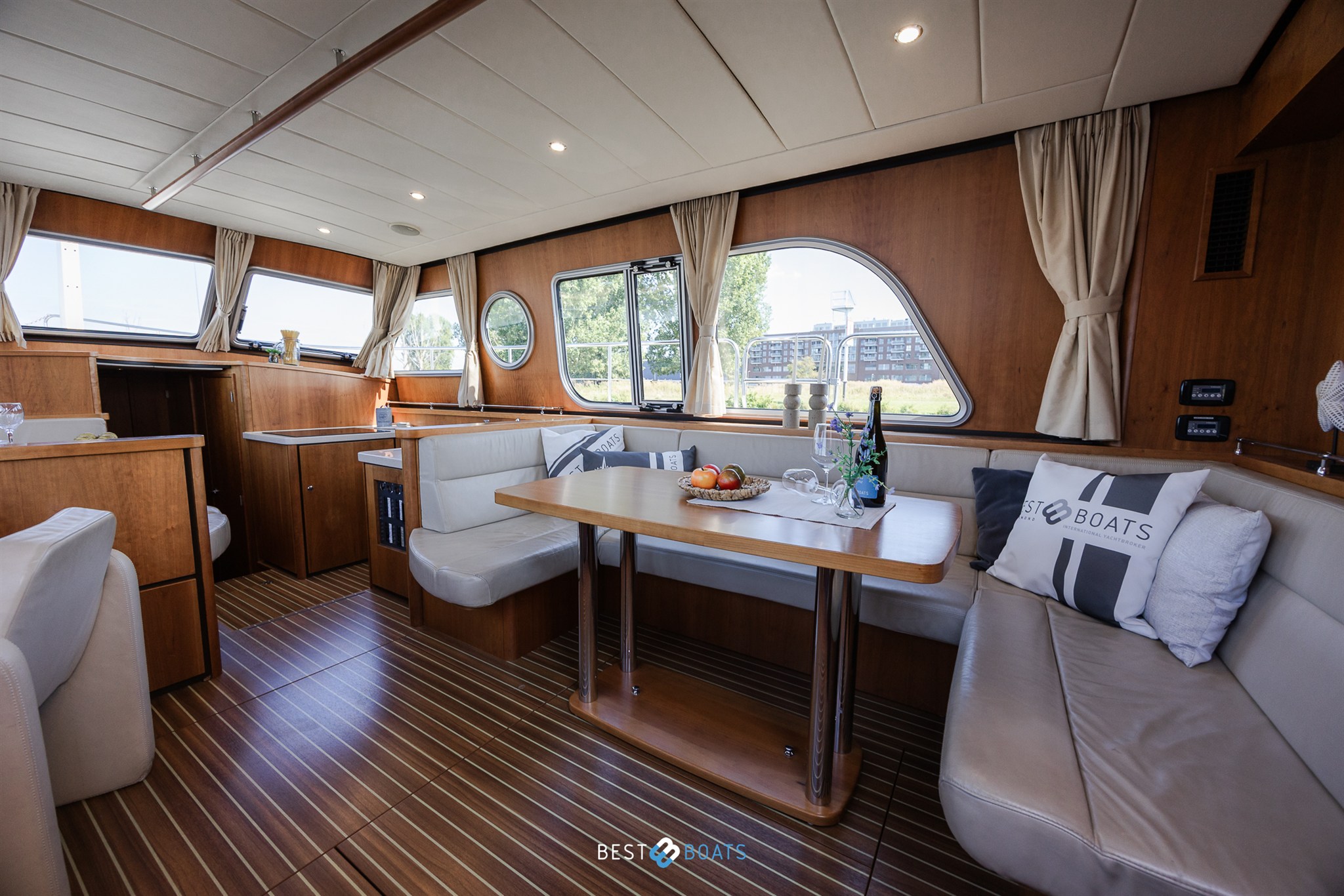 foto: 6 Linssen Grand Sturdy 43.9 AC
