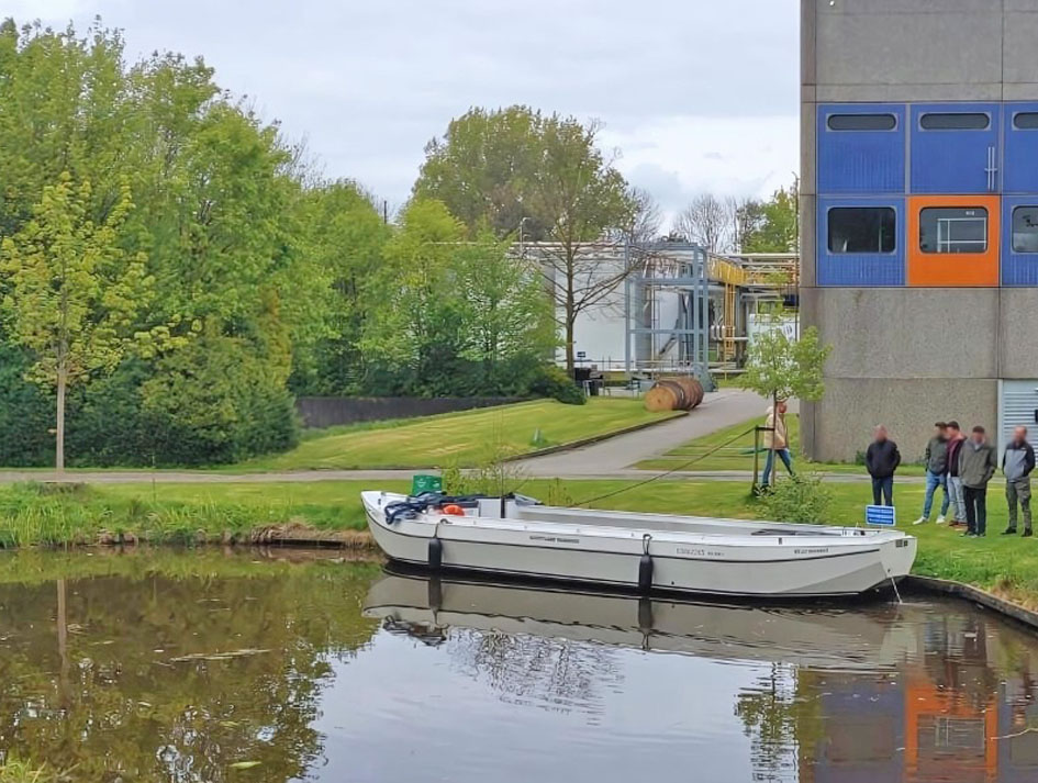 foto: 4 Open Rondvaartboot 35 gasten