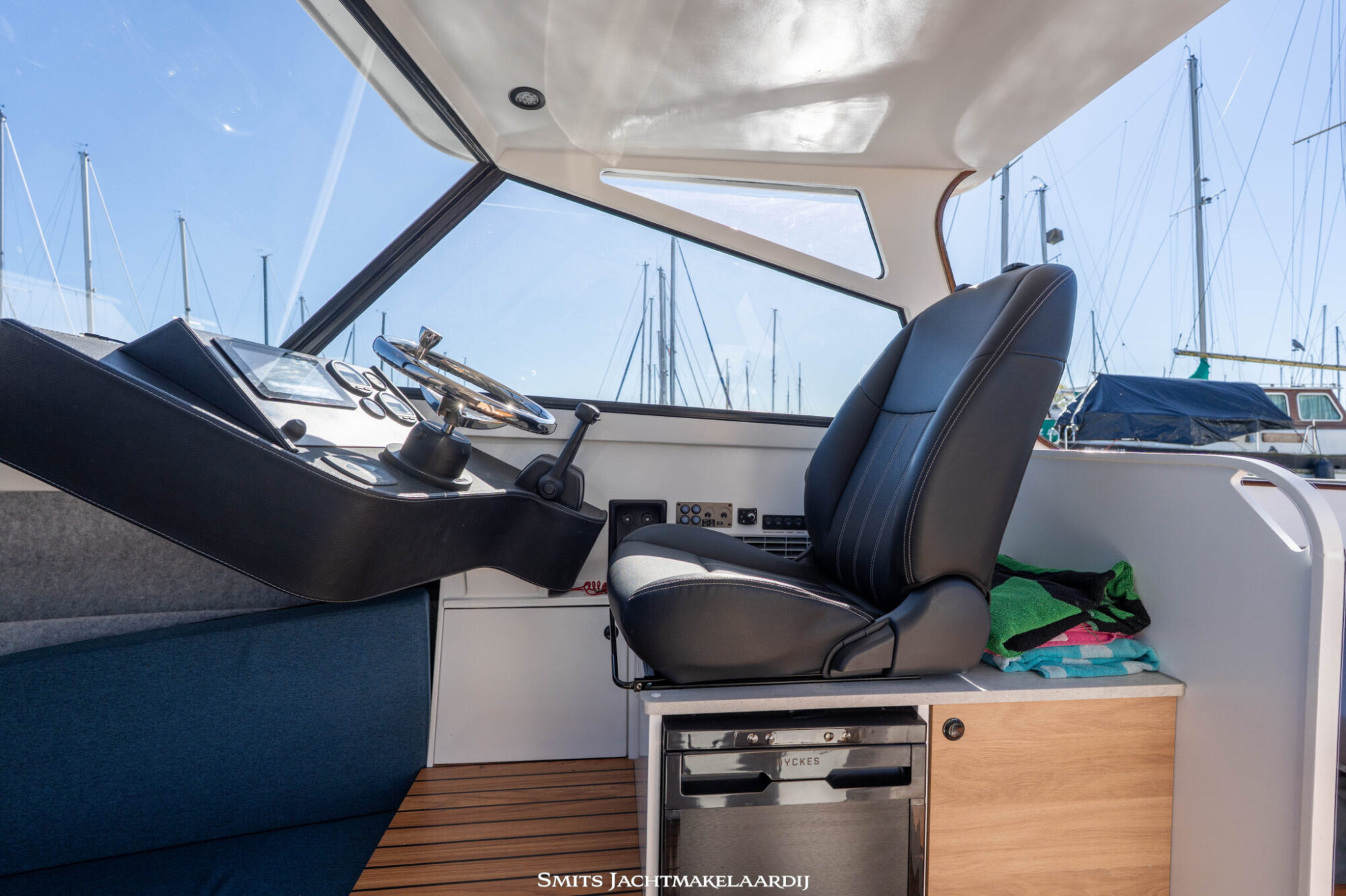 foto: 6 Bertram Bertram 25