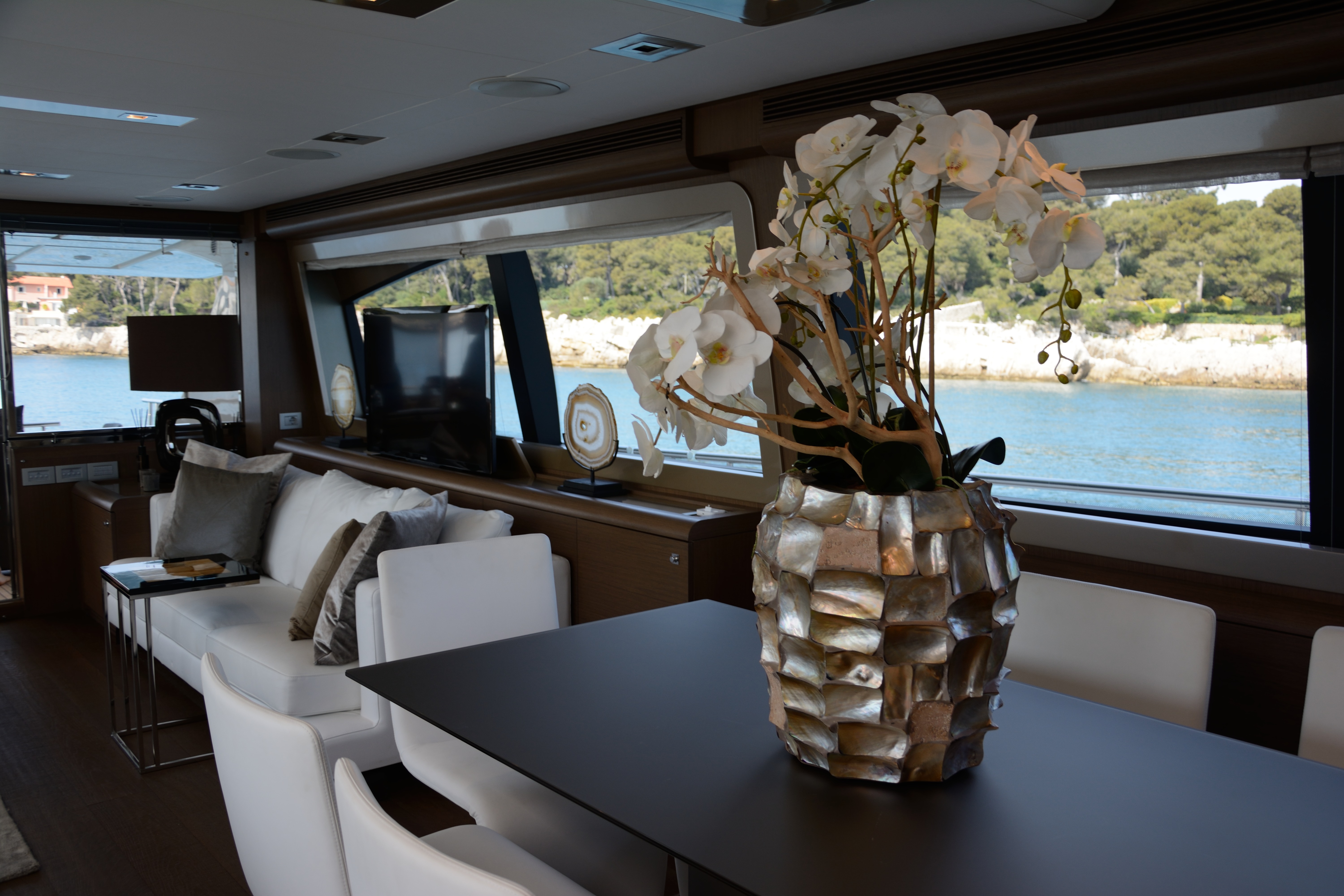 foto: 6 Ferretti 800 HT