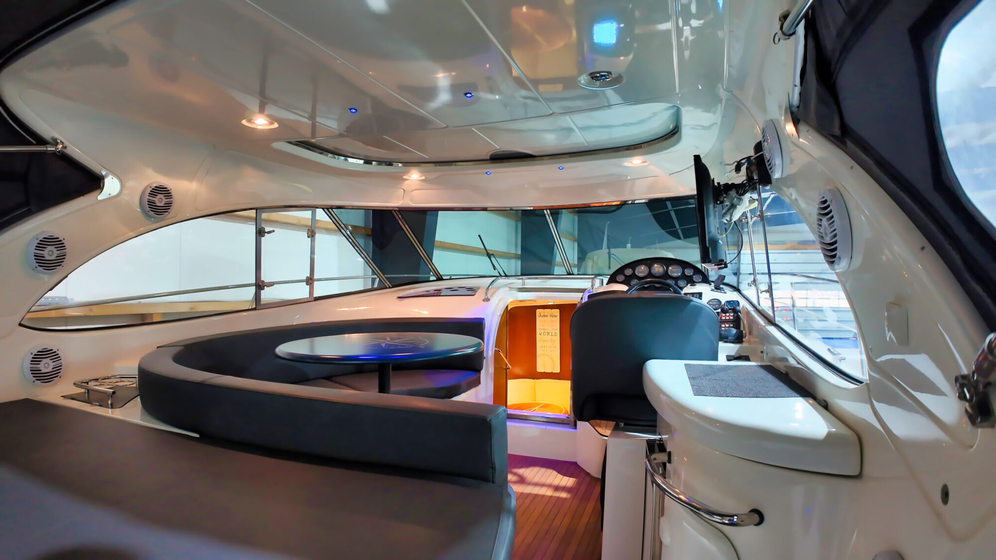 foto: 10 Bavaria Bavaria 37 HT Hardtop