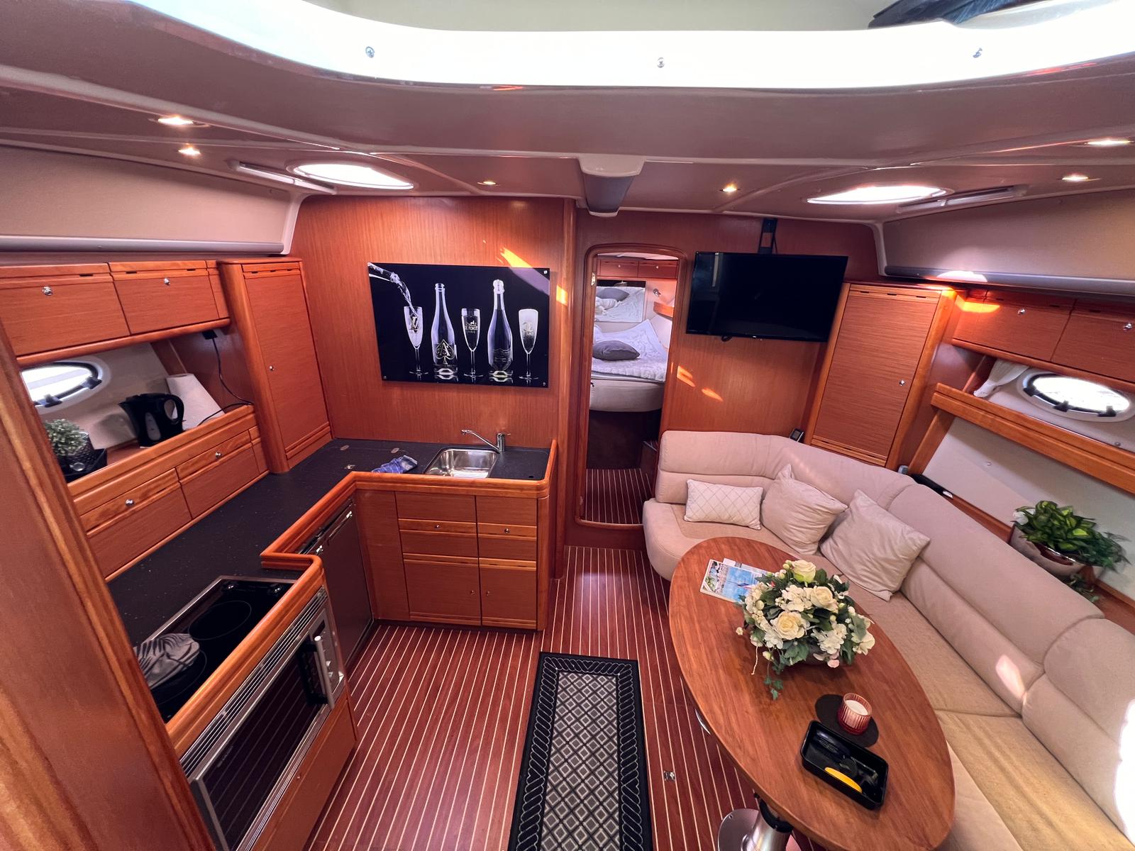 foto: 6 Bavaria  42HT