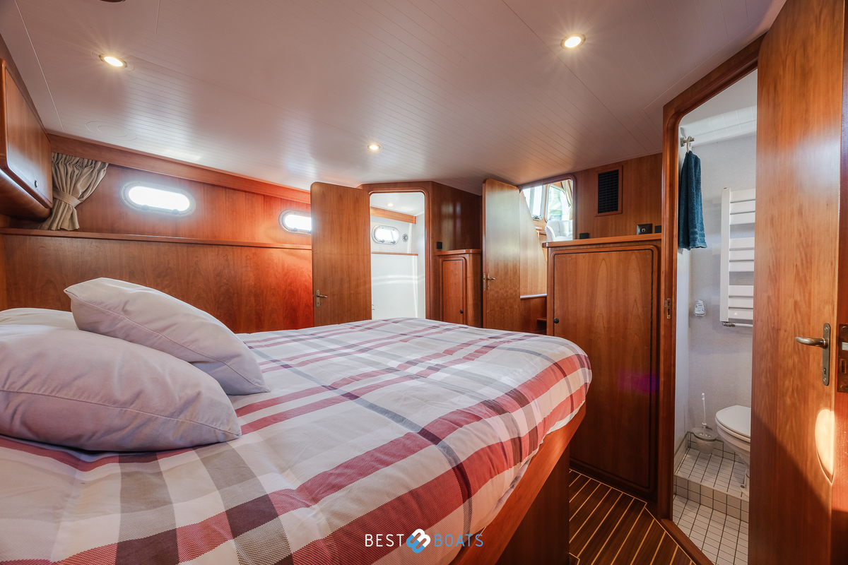 foto: 6 Linssen Grand Sturdy 410 AC Gold