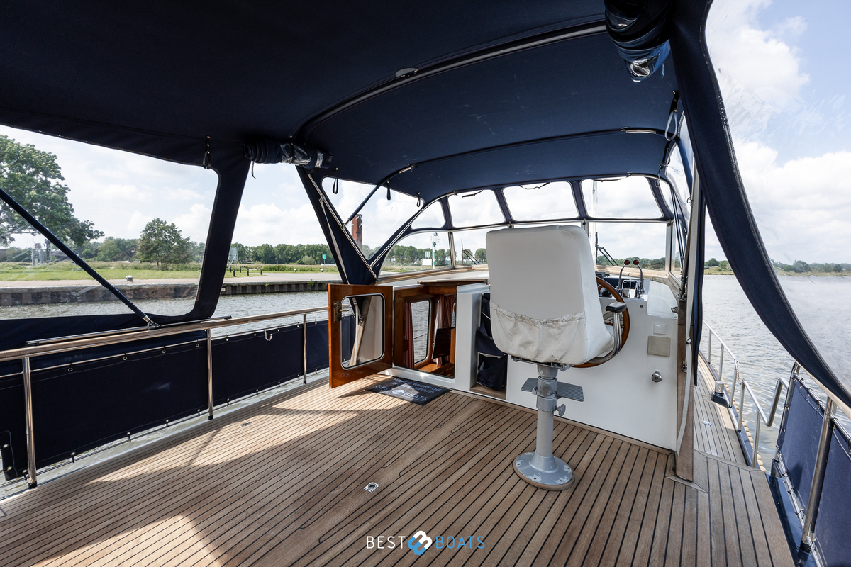 foto: 5 Linssen Classic Sturdy 400 AC Twin
