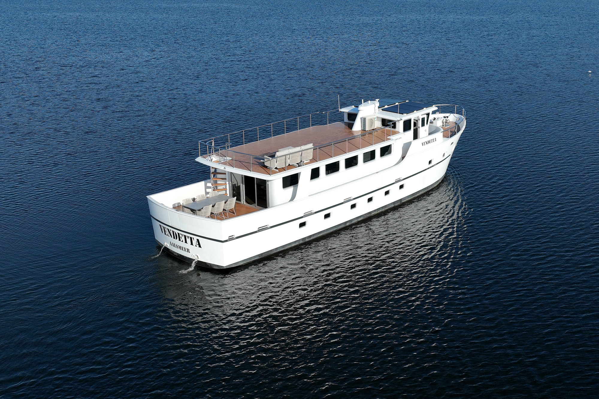 foto: 10 Trawler 2250 