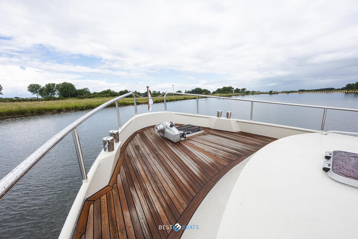 foto: 11 Linssen Grand Sturdy 430 AC Mark II