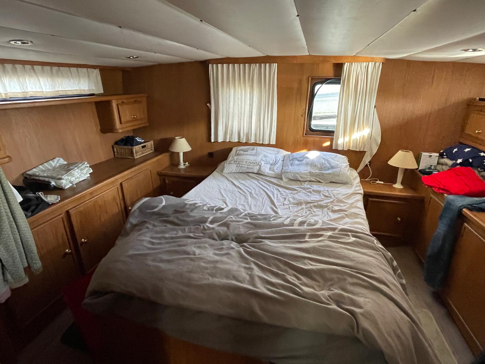 foto: 5 Valk  Voyager ( Woonboot )