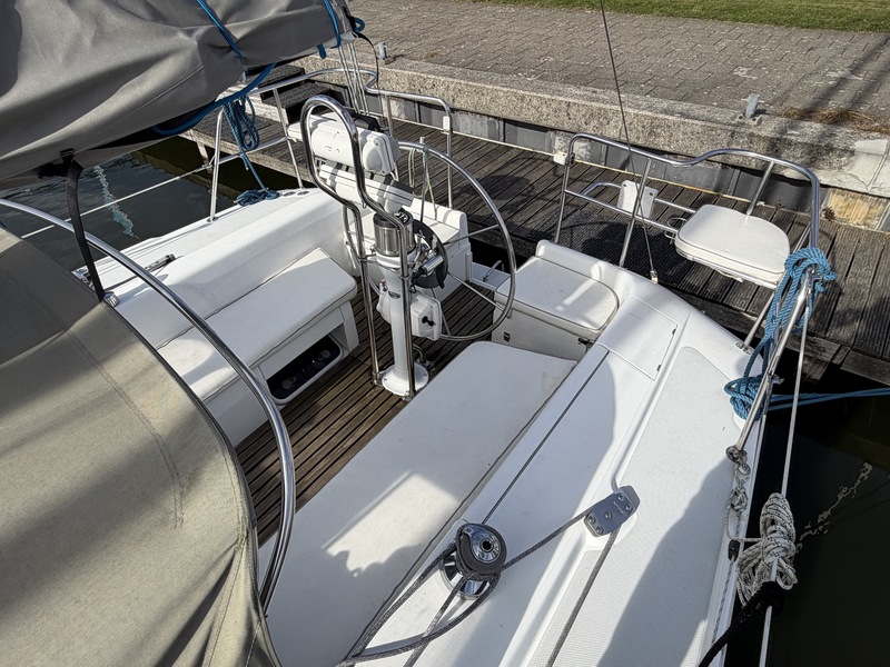 foto: 6 Catalina 320