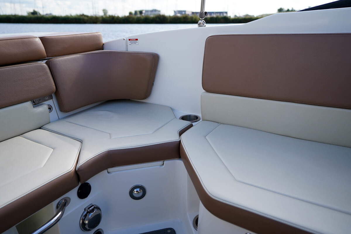 foto: 6 Sea Ray Sun Sport 230