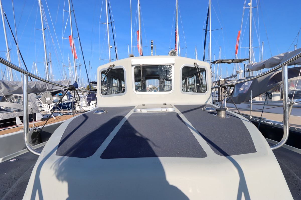 foto: 5 Lochin  333 Workboat