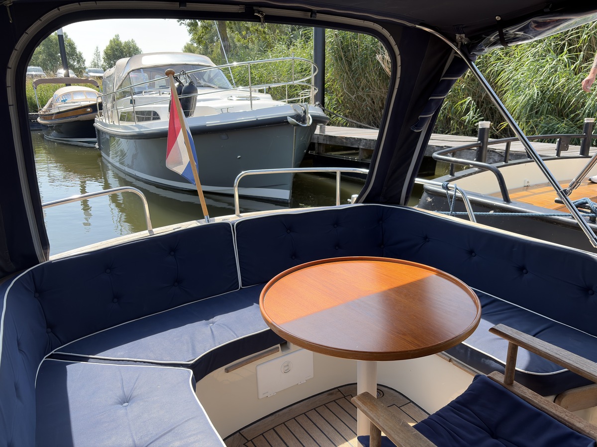 foto: 5 Maril  900 Classic 