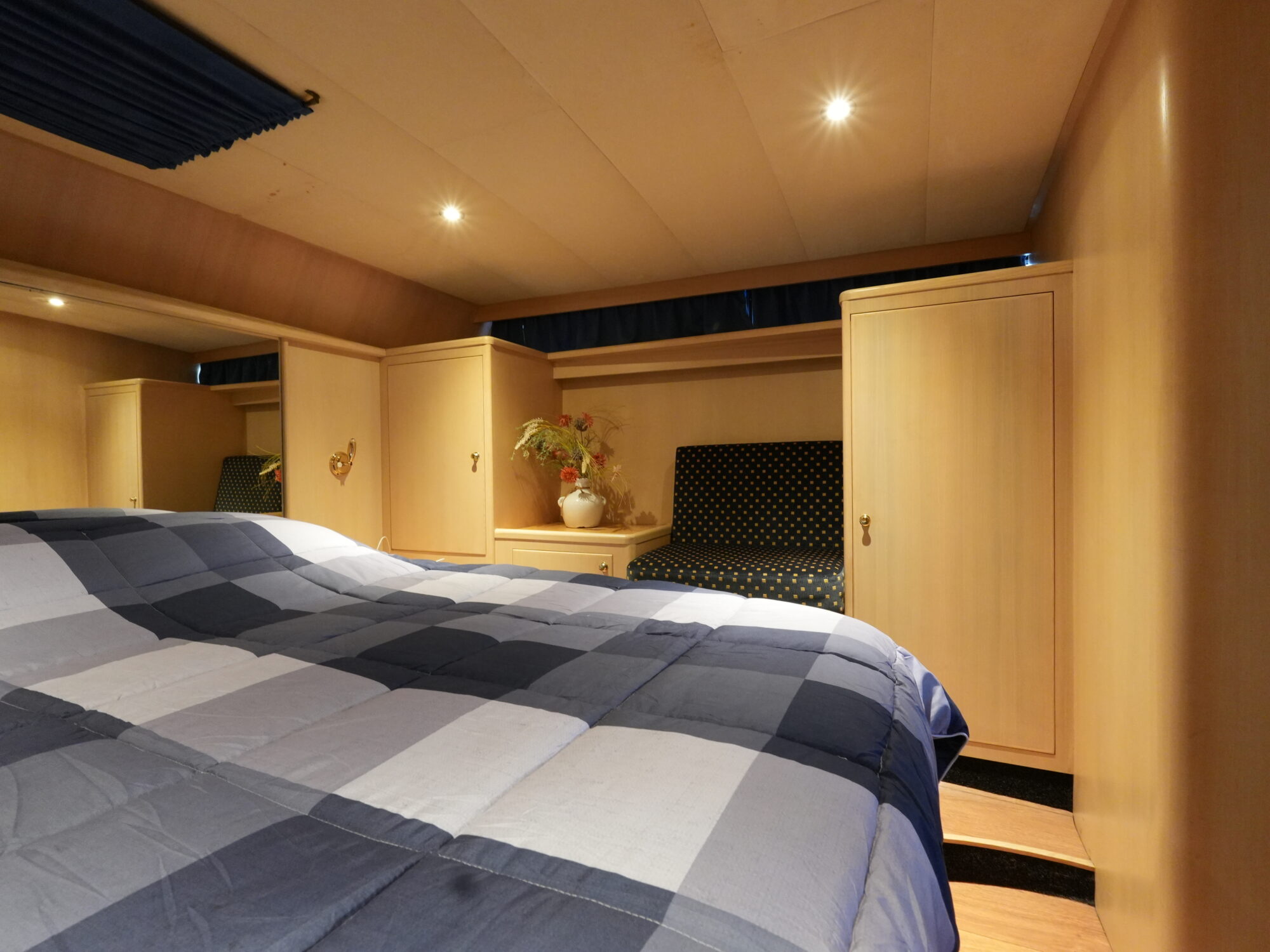 foto: 6 Valkkruiser Valkkruiser Falcon 45 Royal Cabrio