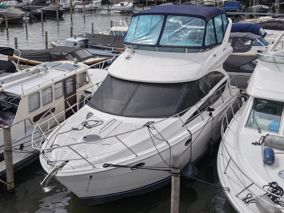 foto: 10 Meridian 391 Sedan