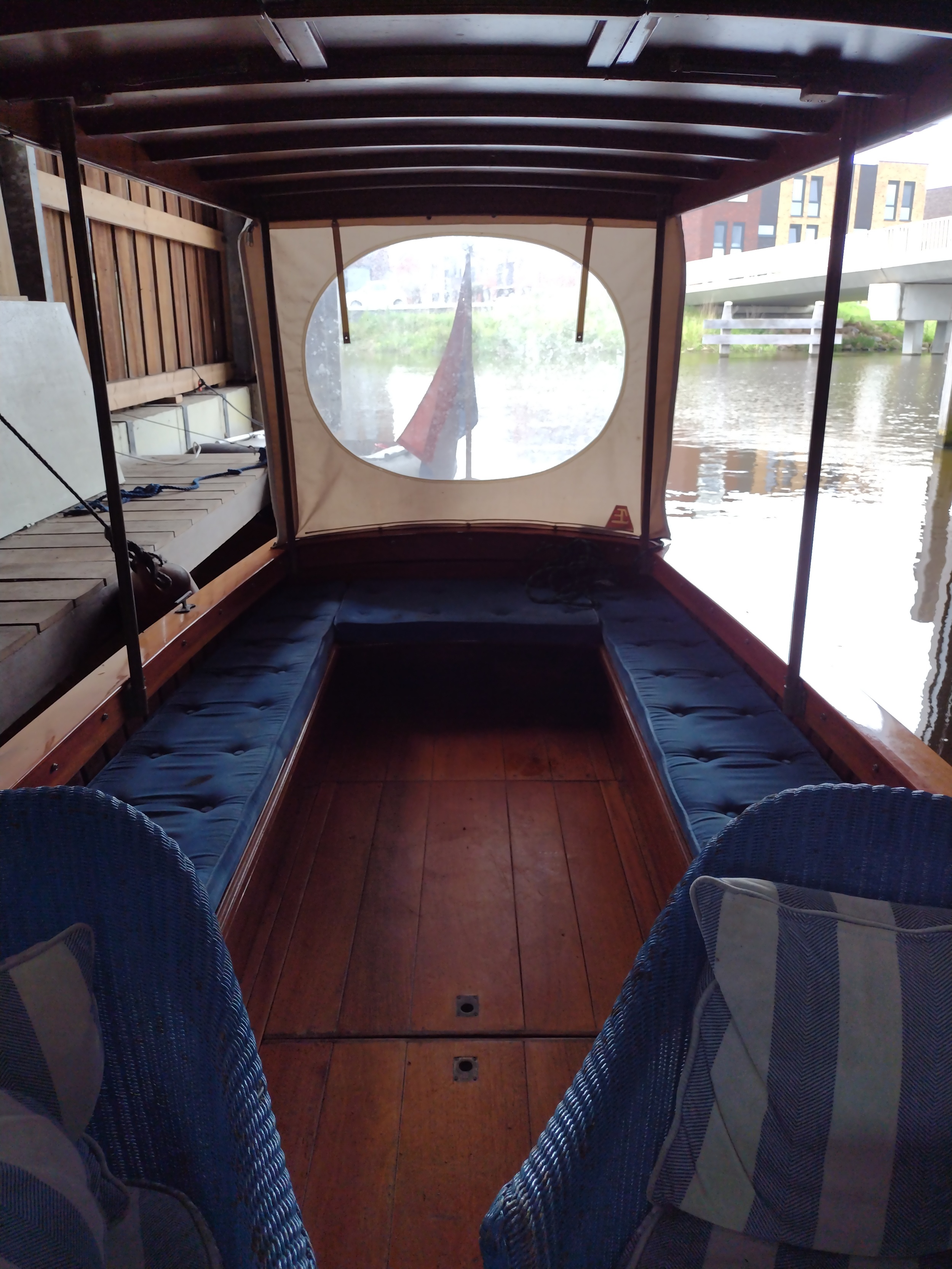 foto: 5 Custom Notarisboot Thames Beavertail 9.65