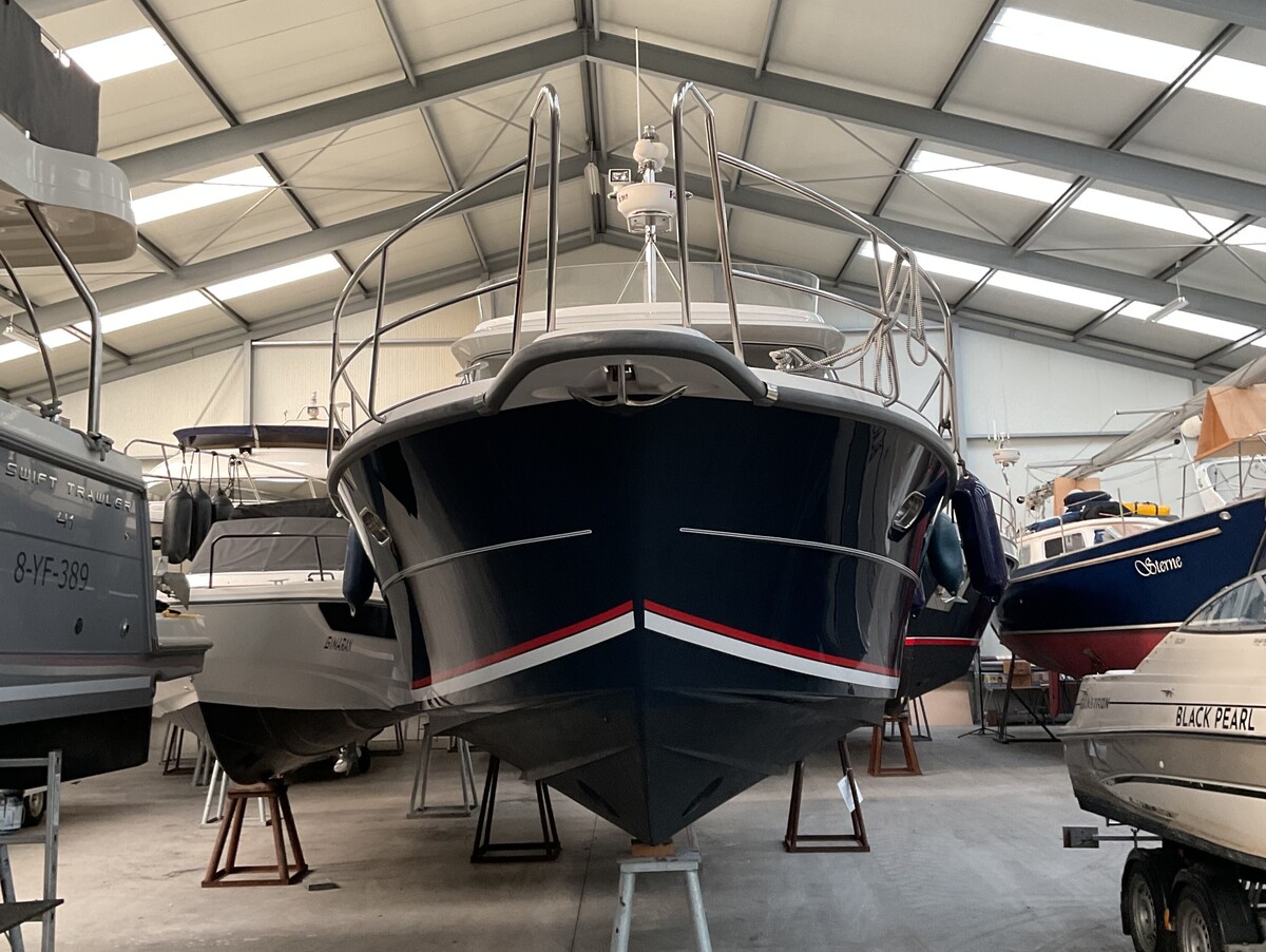 foto: 10 Nimbus 380 Commander