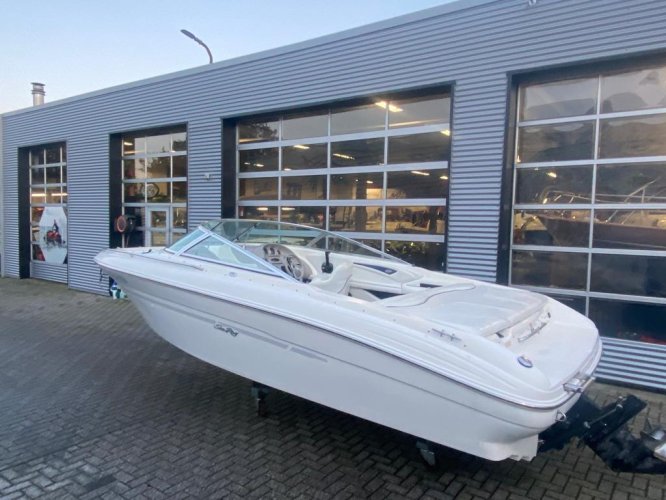 foto: 6 Sea Ray 210 Bowrider