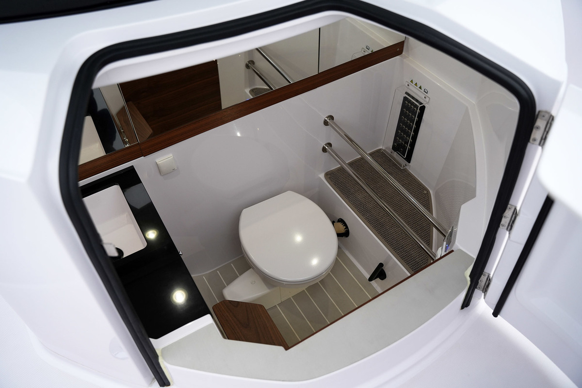 foto: 11 Axopar  28 Cabin