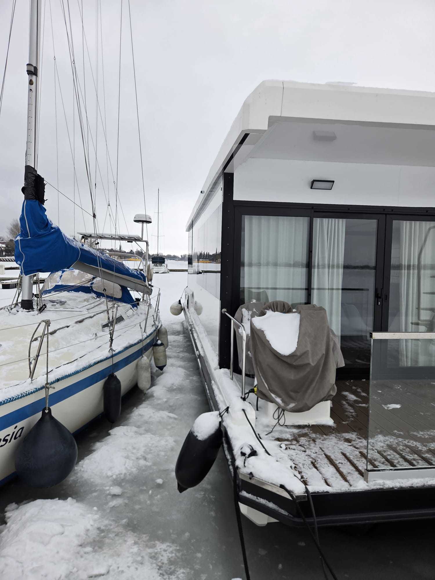 foto: 6 Nomadream Cat-House 1200 Double Decker Houseboat