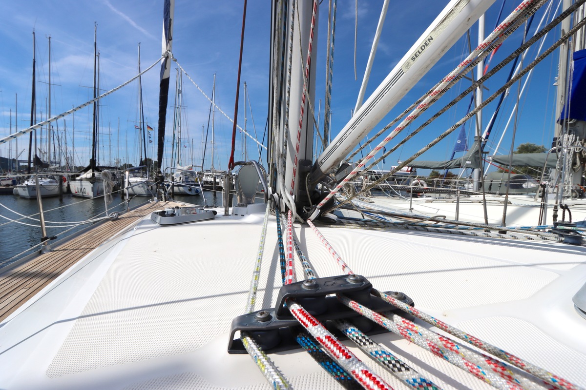 foto: 11 Bavaria  38-3 Cruiser