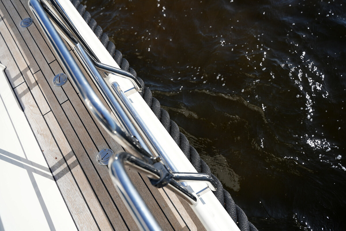 foto: 8 Linssen Grand Sturdy 410 AC Variotop met stabilisator