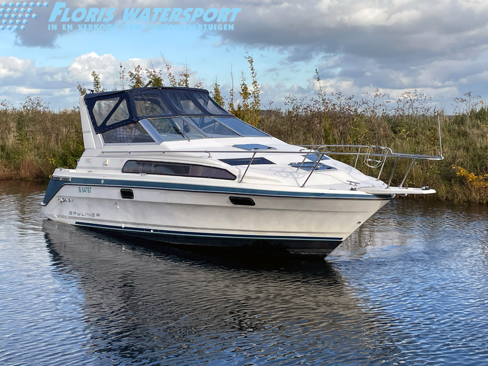 foto: 4 Bayliner 2855 Ciera Sunbridge