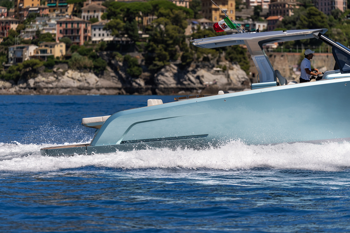 foto: 10 PARDO YACHTS 43  ON STOCK