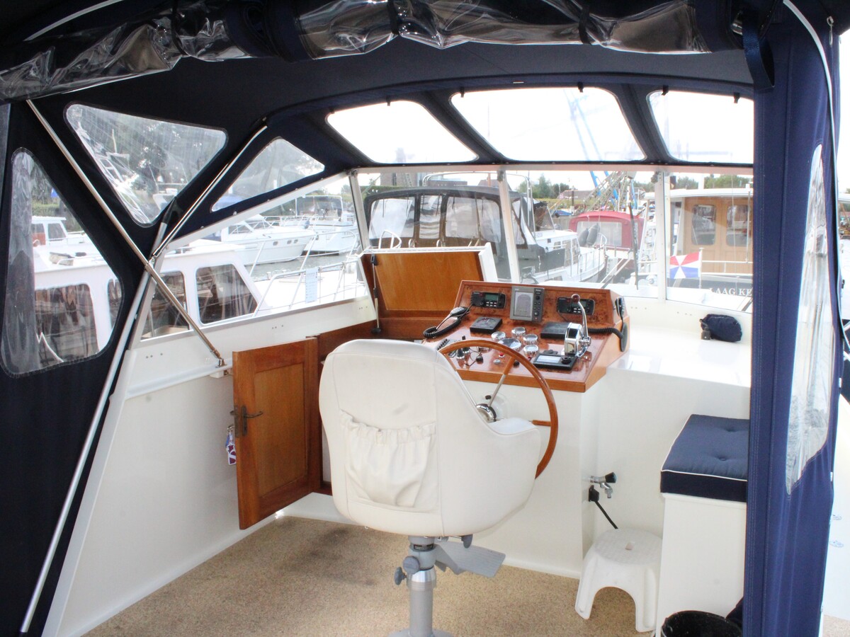 foto: 5 Ankertrawler  35 AK 