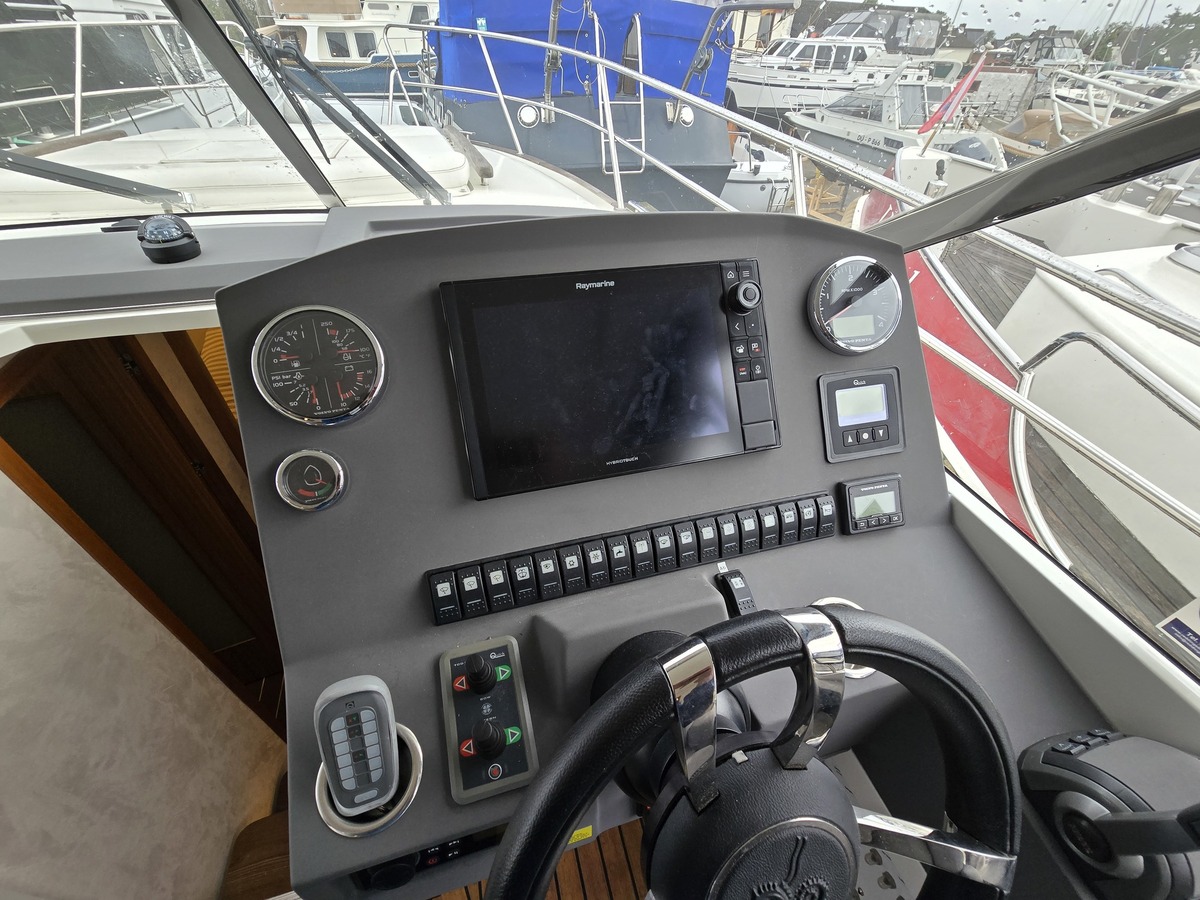 foto: 6 Marex 375