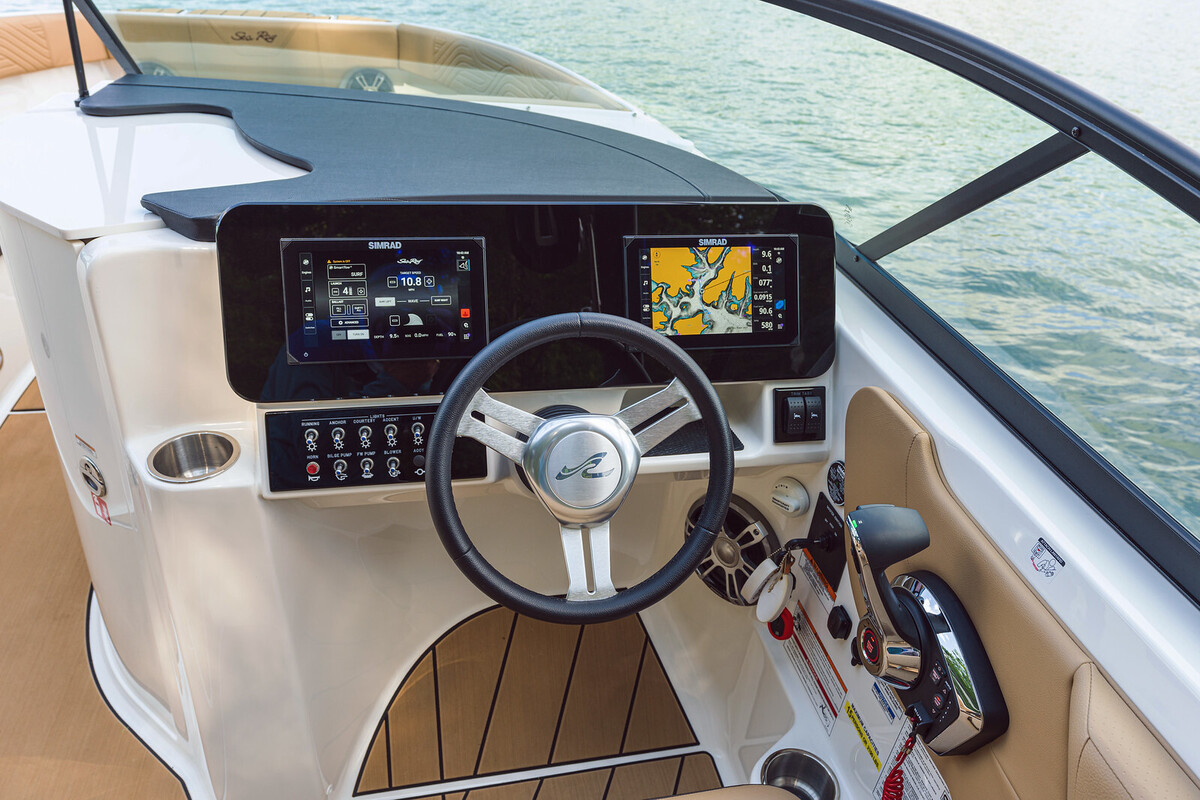 foto: 5 Sea Ray SDX 250 Surf