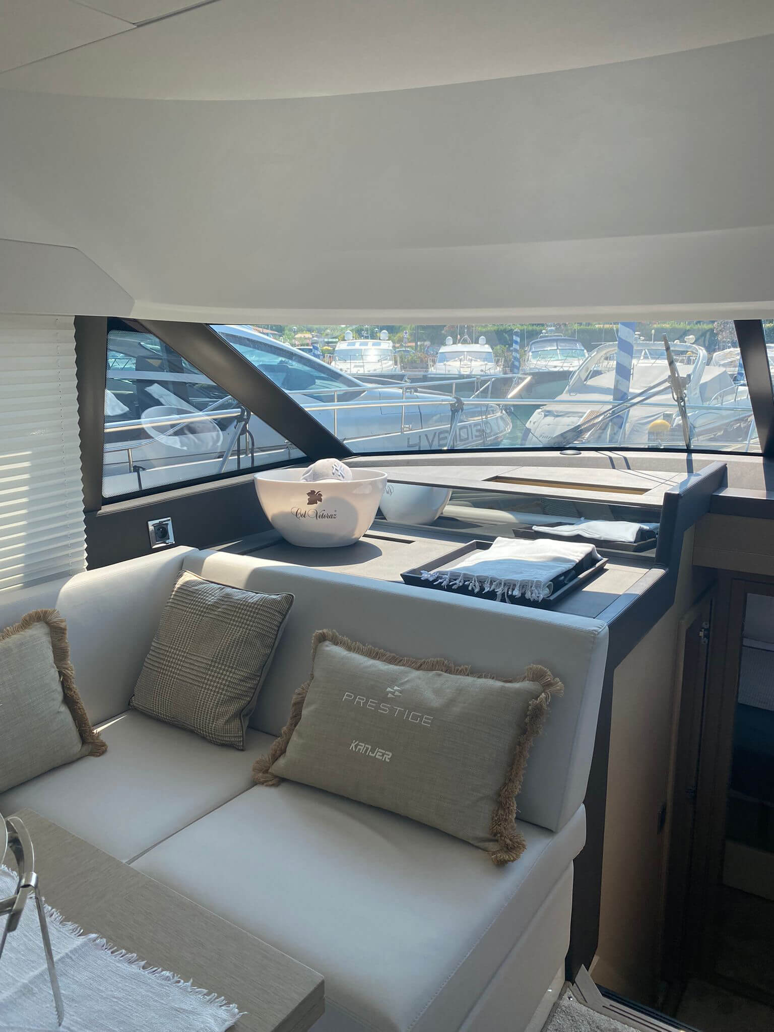 foto: 12 Prestige 460 flybridge #147