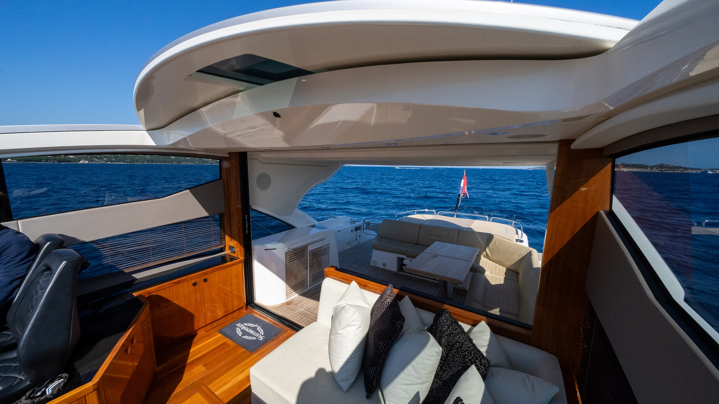 foto: 5 Sunseeker Predator 57