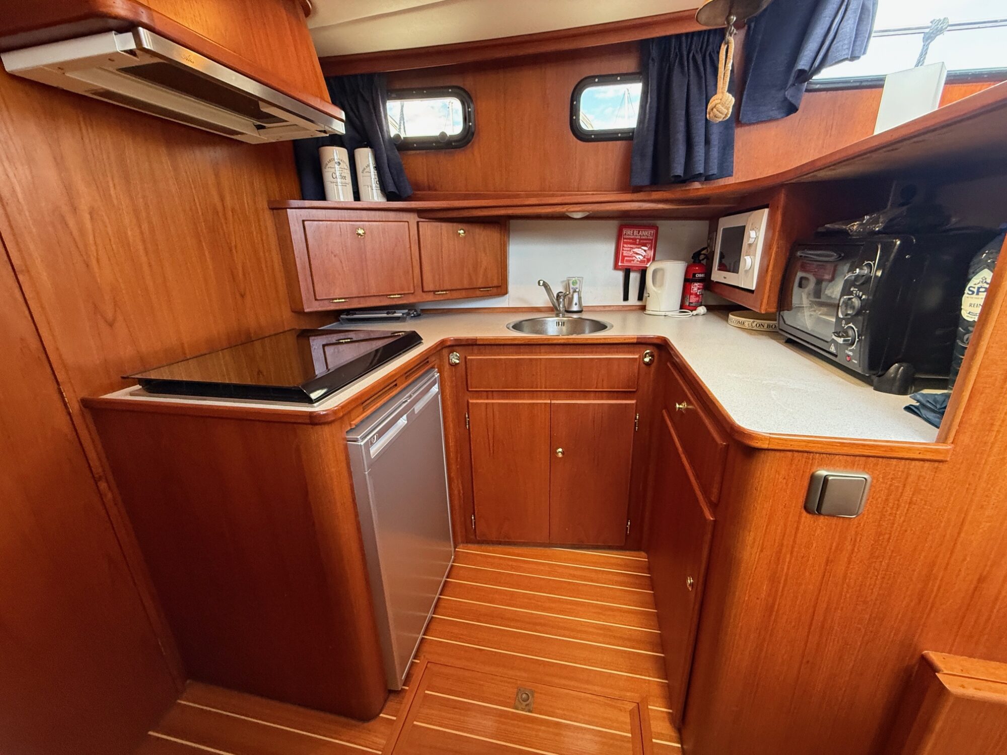 foto: 9 Explorer Explorer Classic 44 AK Cabrio