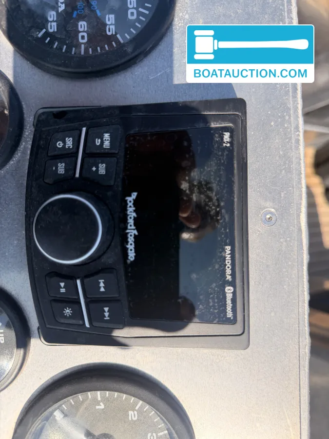 foto: 4 Luxury Alu tender 65