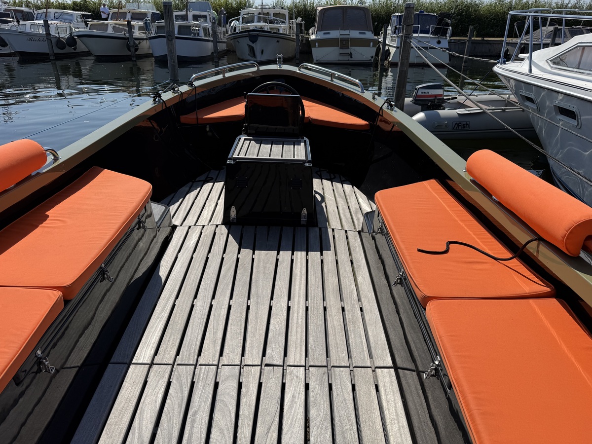 foto: 6 Stormer E-Lifeboat 75