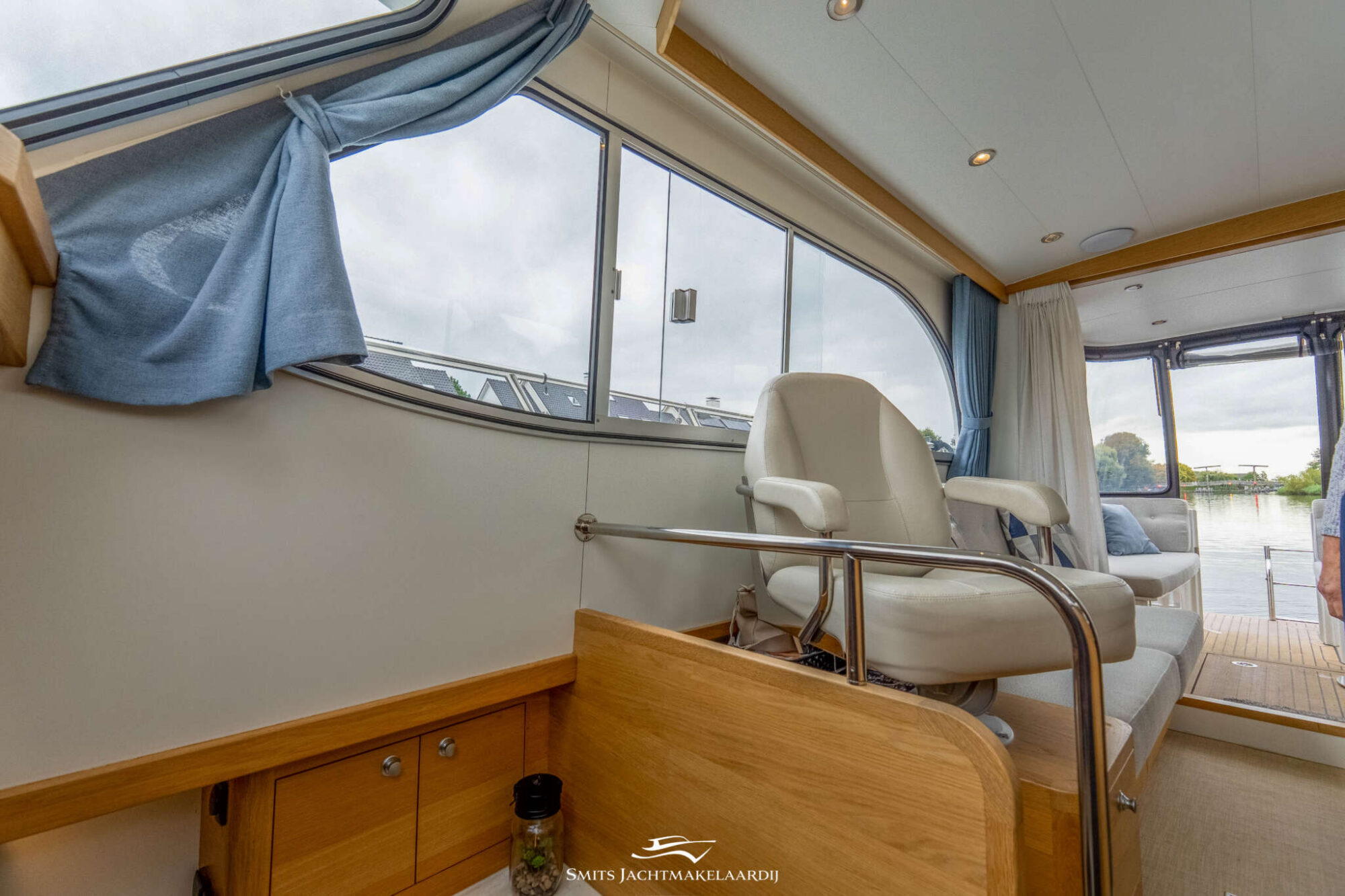 foto: 7 Vedette Vedette 33 Salon Comfort Line