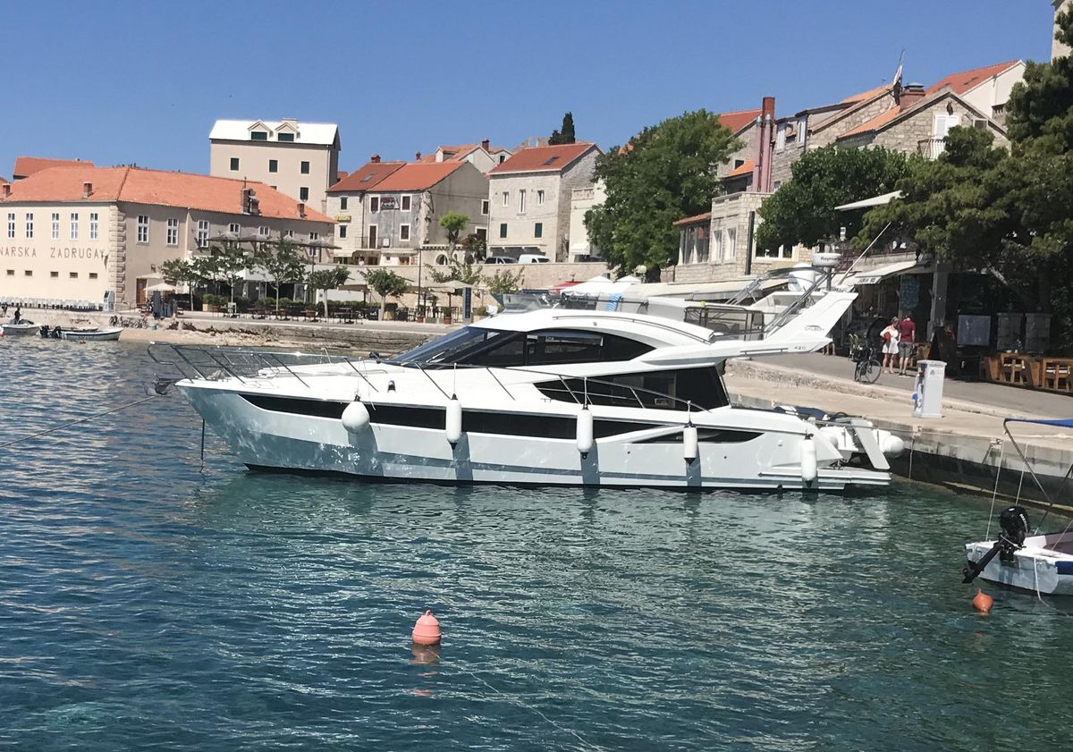 foto: 5 Galeon 420 FLY