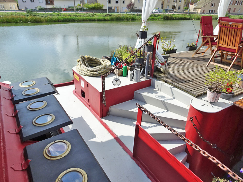 foto: 9 Spits Varend Woonschip 30.53 met UBC