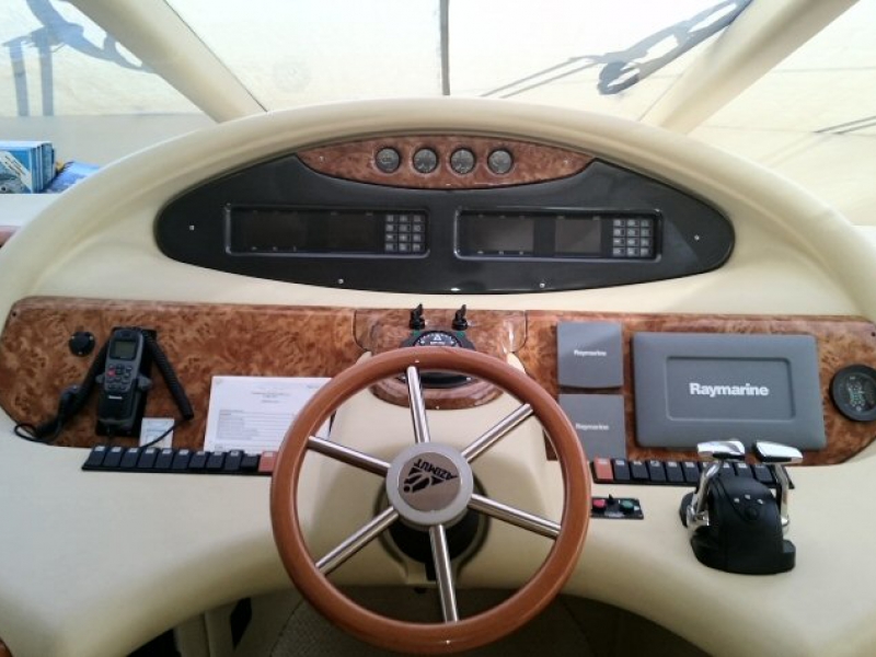 foto: 6 Azimut 55E